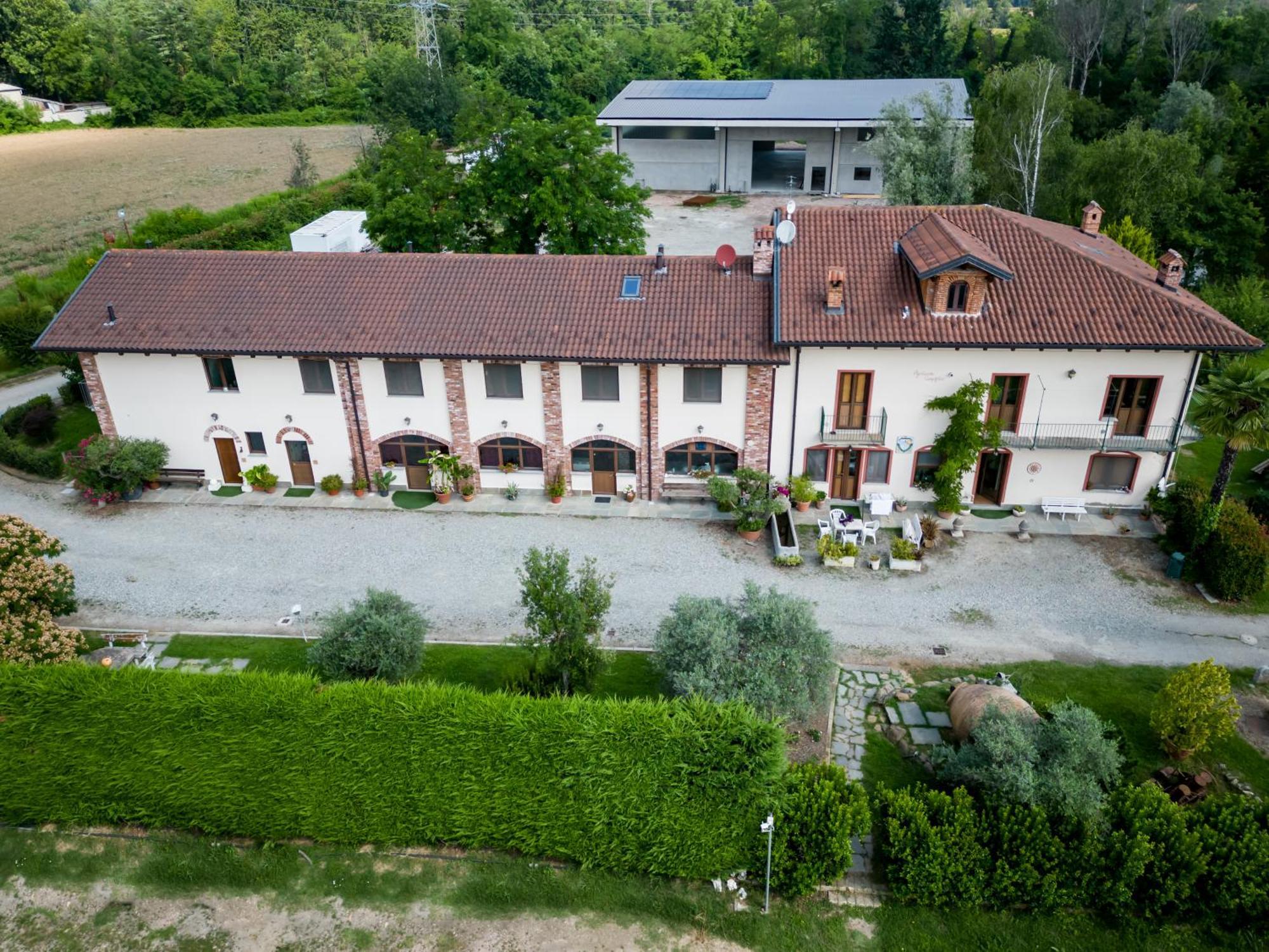 Agriturismo Parco Campofelice Bed & Breakfast Lombardore ภายนอก รูปภาพ